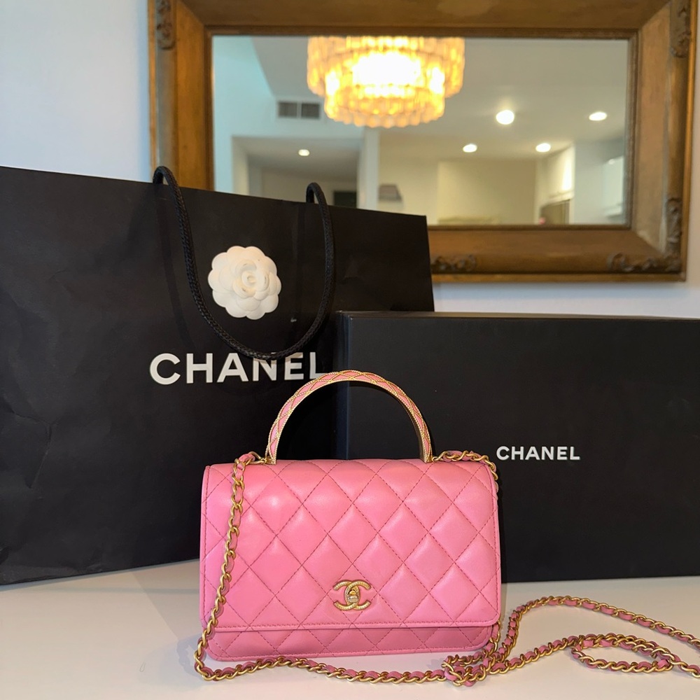 RARE* Barely worn Pink Chanel Bag with gold hardware and handle